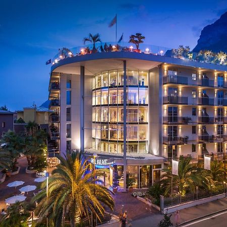 Hotel Kristal Palace - Tonellihotels Riva del Garda Exterior foto